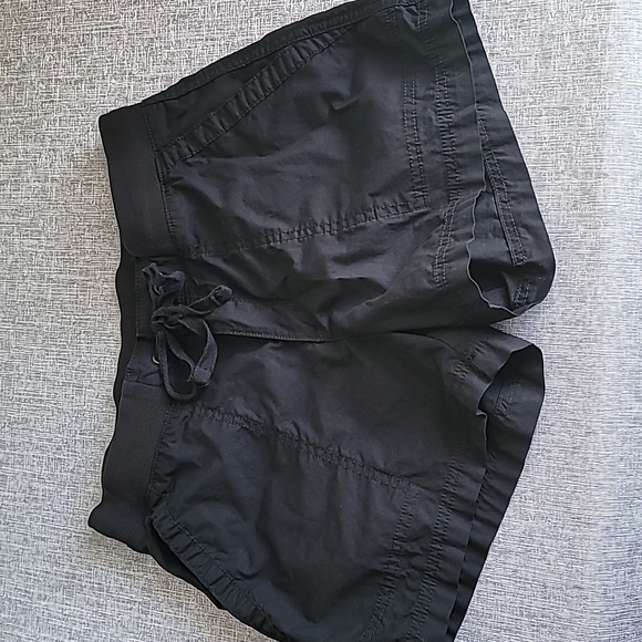 St Johns Bay Black Drawstring Shorts Size 6 Womens - Picture 1 of 7